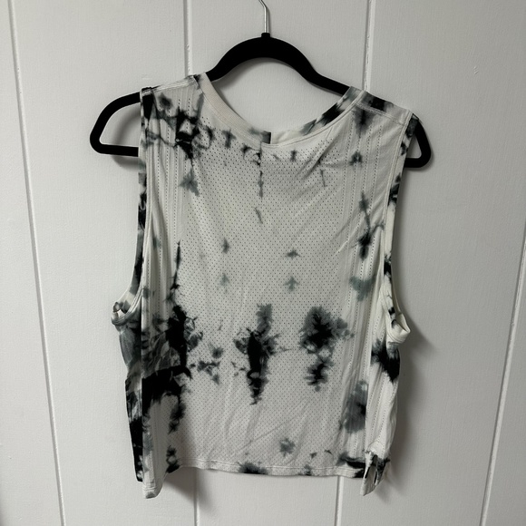 XL Lululemon Tank Top - Picture 3 of 3